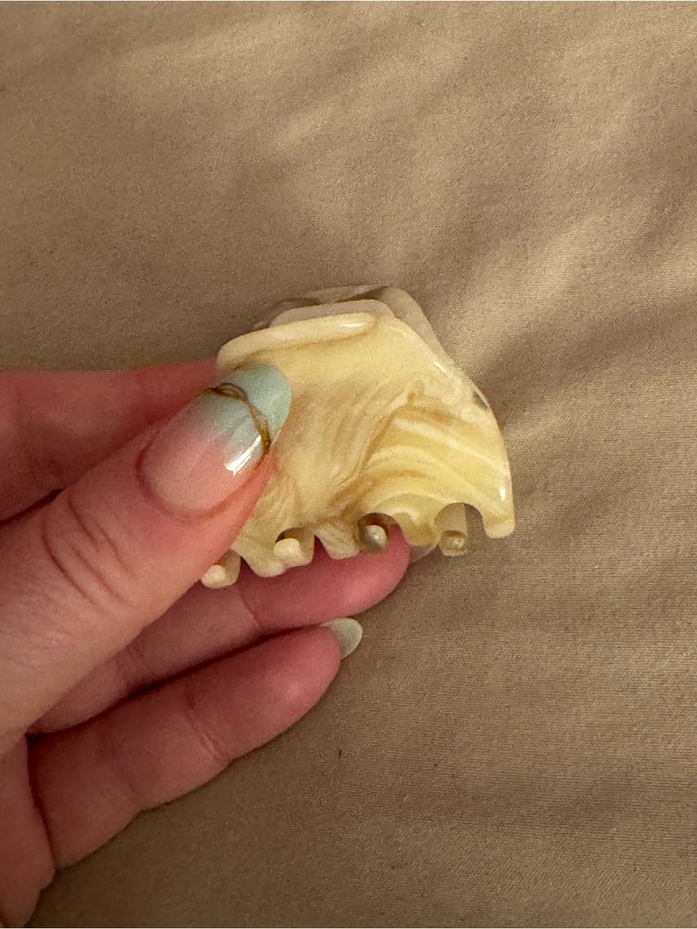Crown Affair Claw Clip